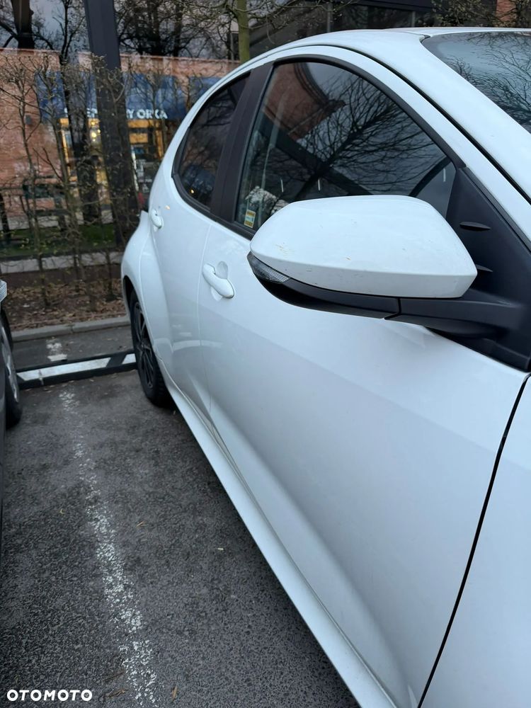 Toyota Yaris - 4