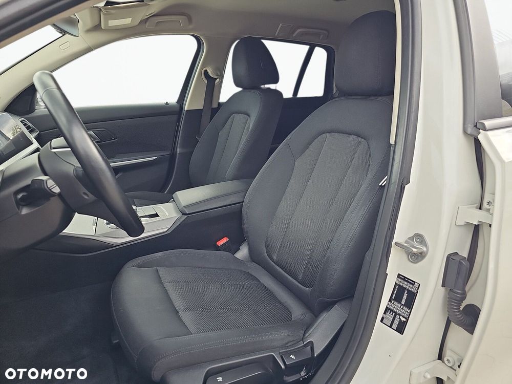 BMW Seria 3 318d Advantage - 9
