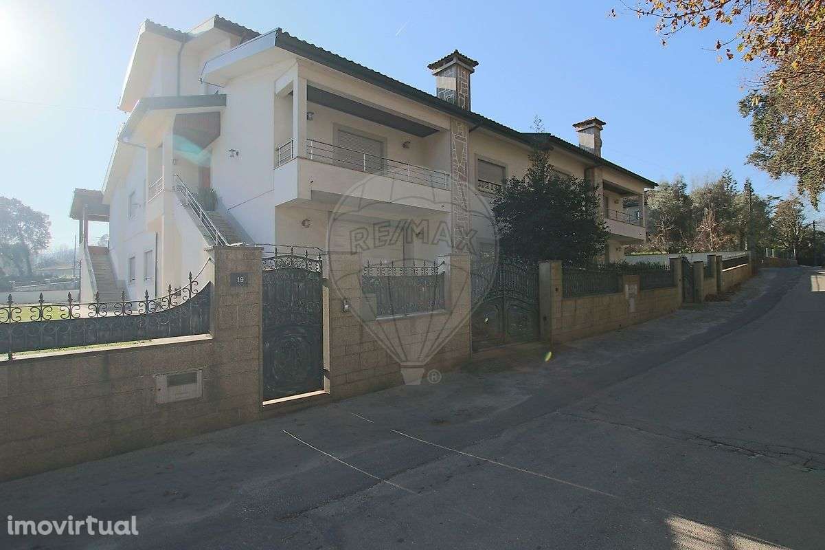 Moradia T4 para venda - Grande imagem: 2/22