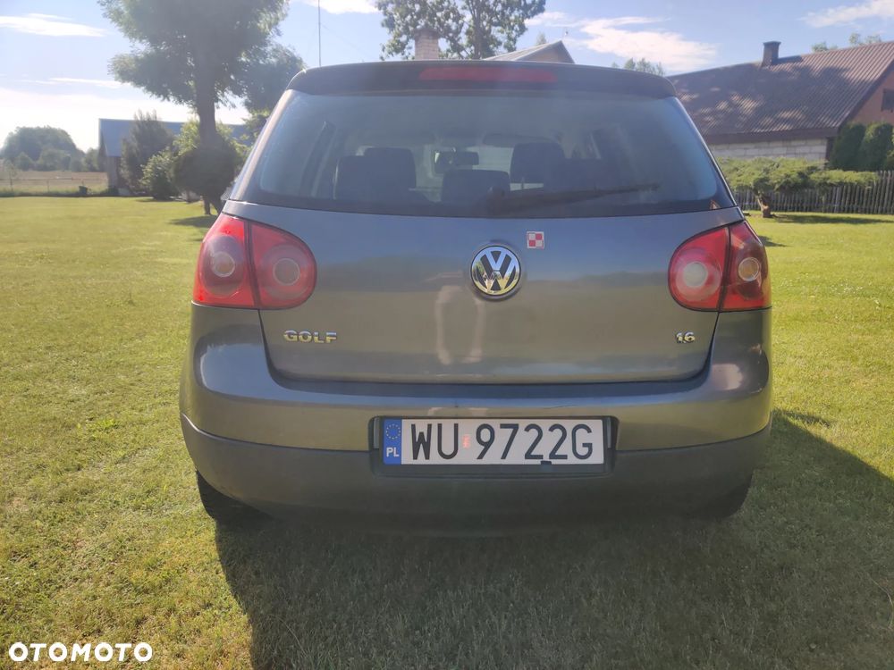 Volkswagen Golf 1.6 Comfortline - 6