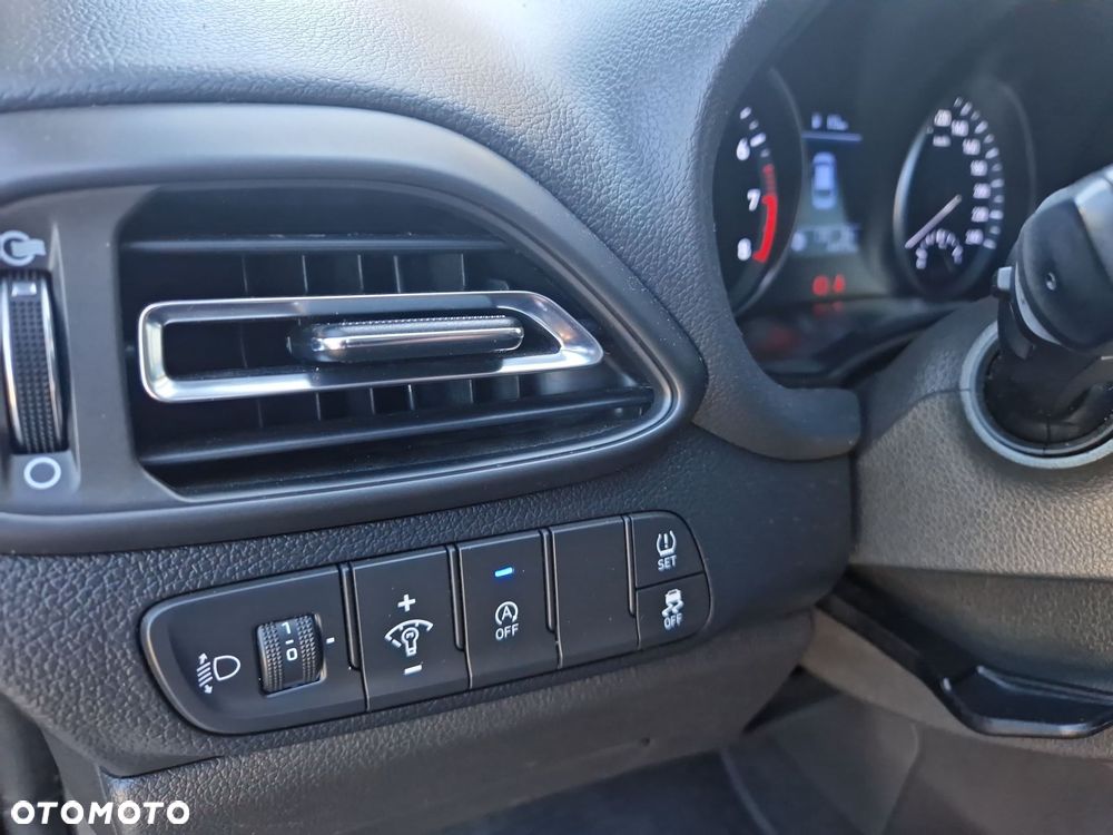 Hyundai i30 1.5 T-GDI 48V Smart - 21