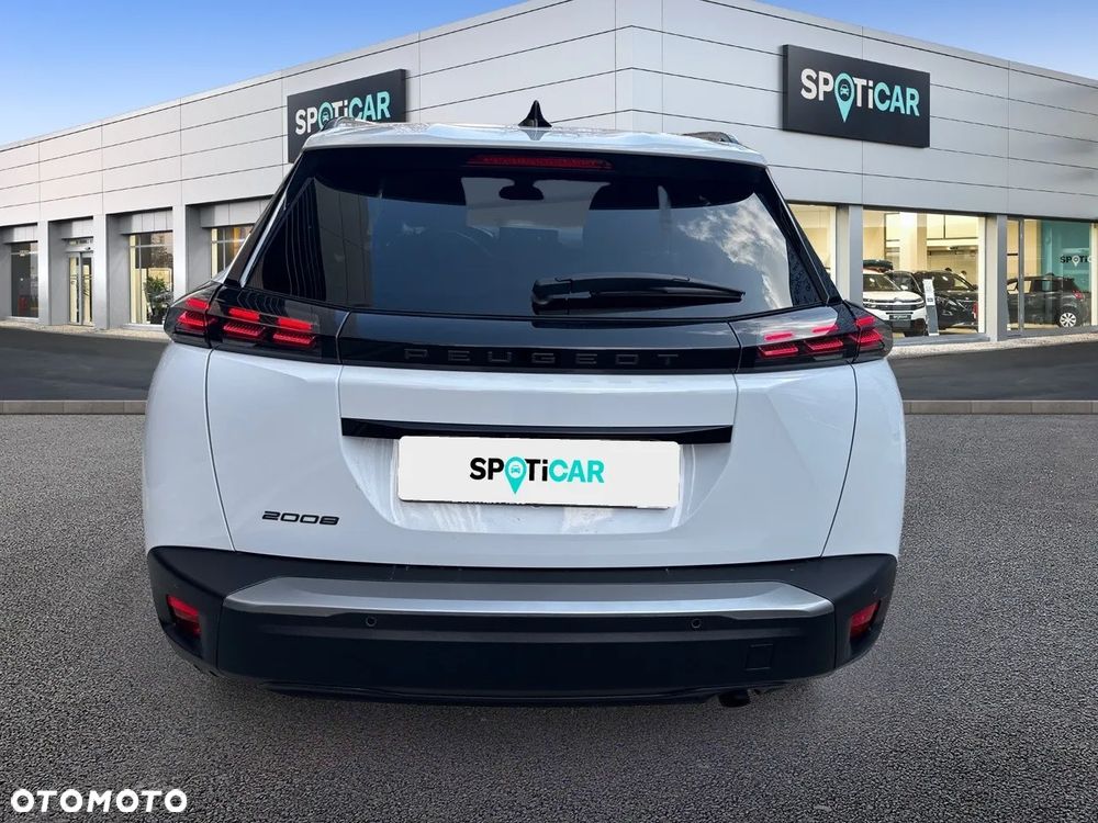 Peugeot 2008 PureTech 100 Allure S&S BVM6 - 5