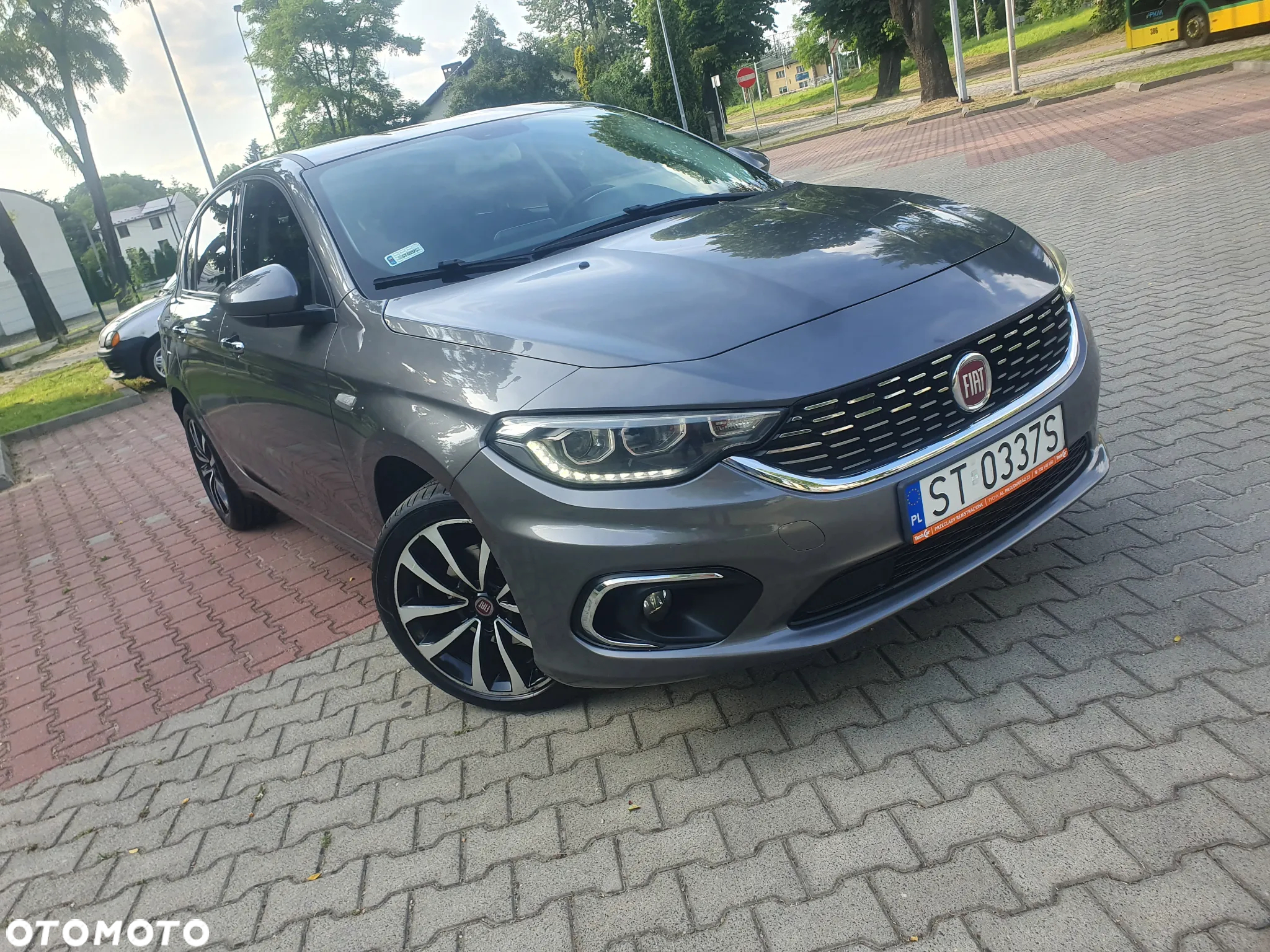 Fiat Tipo 1.6 MultiJet 16v Lounge - 34
