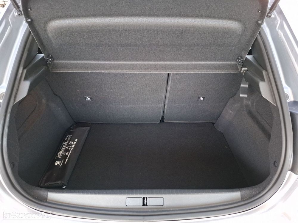 Peugeot 208 1.2 Hybrid Allure e-DCS6 — fotografia 7