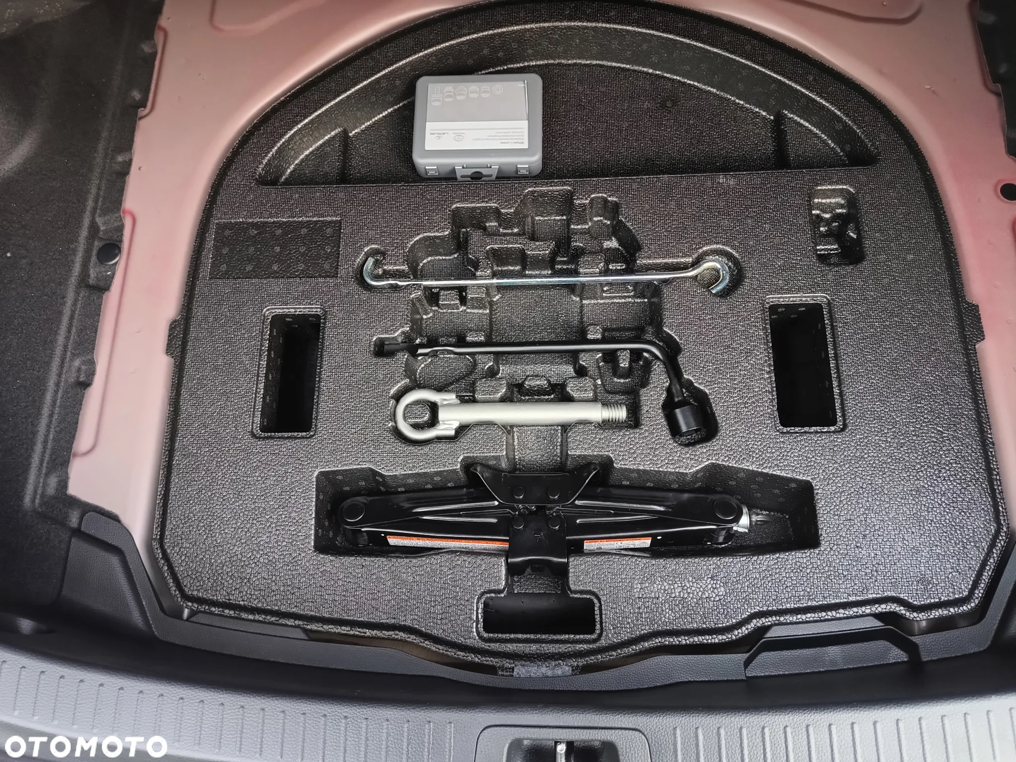 Toyota Corolla 1.8 Hybrid Style - 31