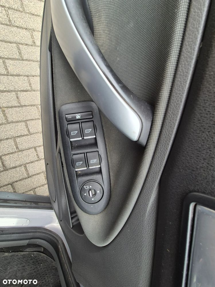 Ford Kuga - 9