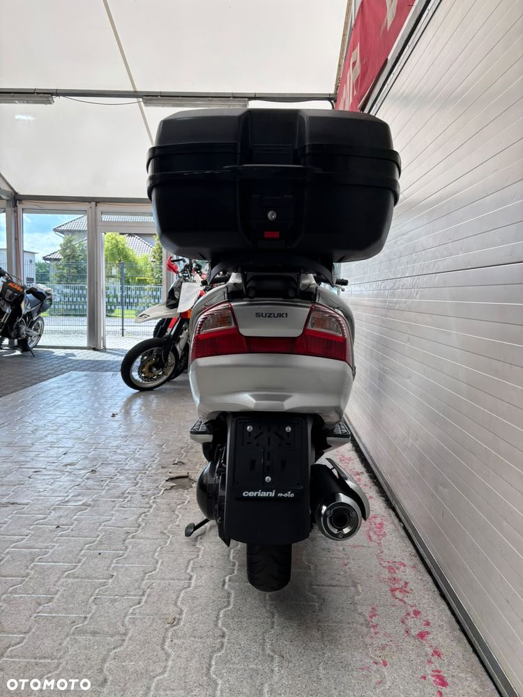Suzuki Burgman - 32