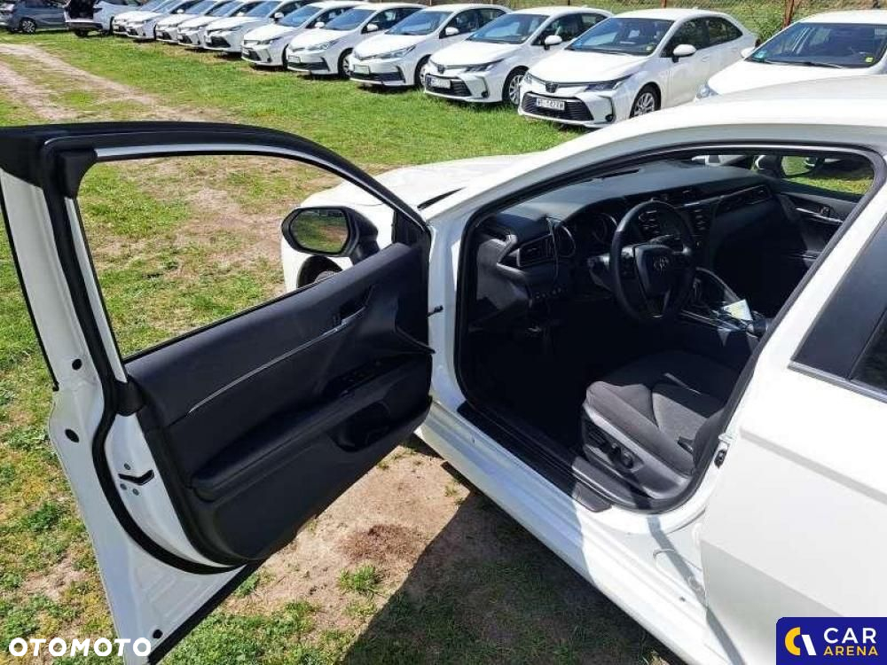 Toyota Camry - 13