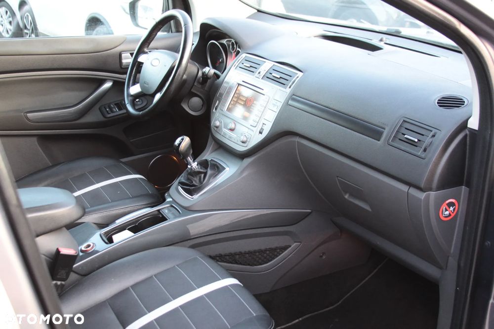 Ford Kuga 2.0 TDCi 4x4 Titanium - 16