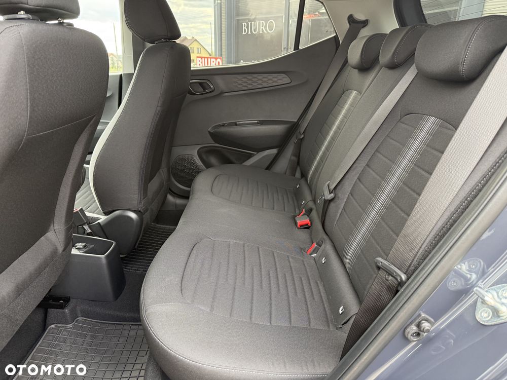 Hyundai i10 1.0 Fifa World Cup Edition - 32