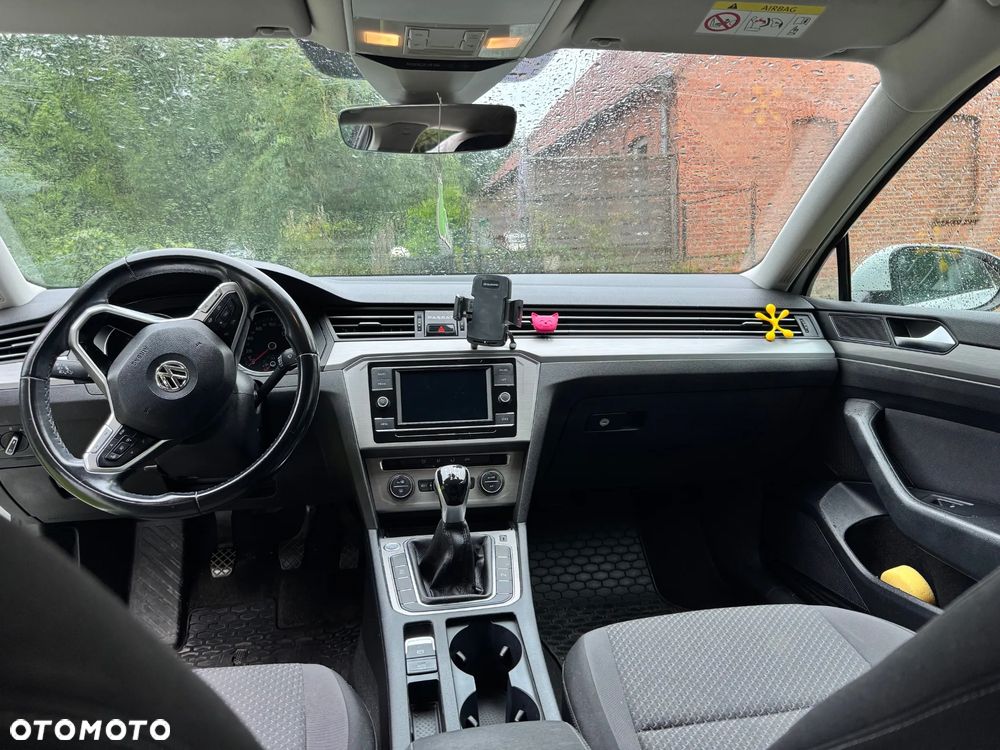 Volkswagen Passat - 8