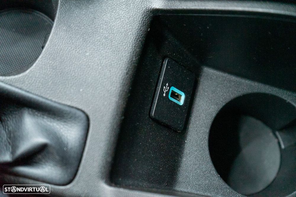 Ford Fiesta 1.1 Ti-VCT Business - 37