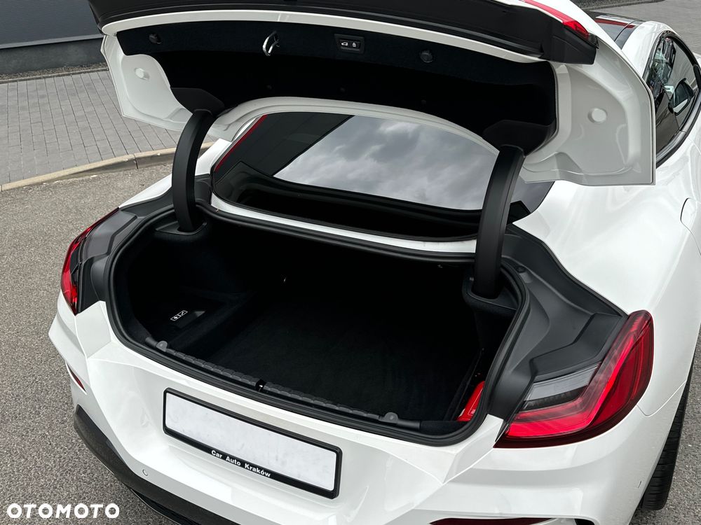 BMW Seria 8 - 15