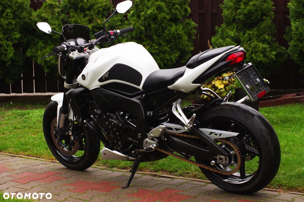 Yamaha FZ - 21