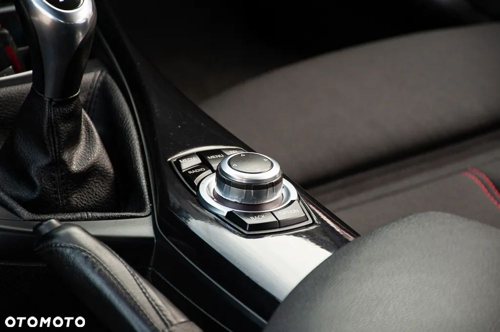 BMW Seria 1 120d Sport Line - 13