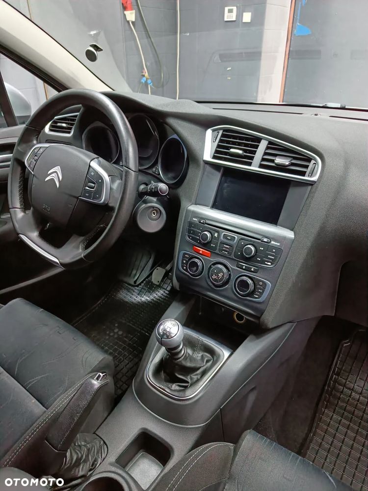 Citroën C4 e-HDi 115 Tendance - 3