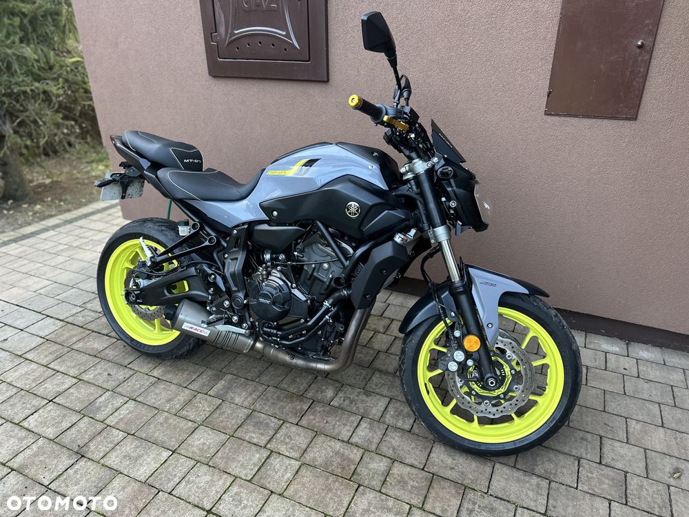 Yamaha MT - 24