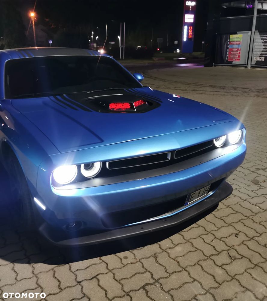 Dodge Challenger - 17