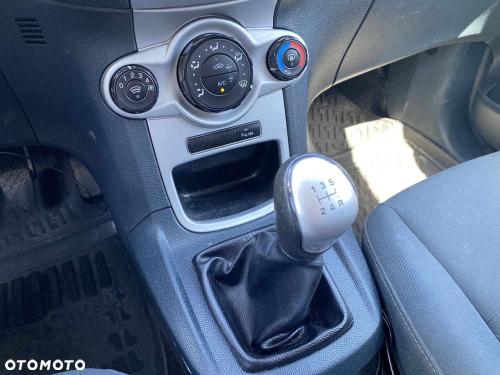 Ford Fiesta 1.6 TDCi DPF Trend SVP - 20