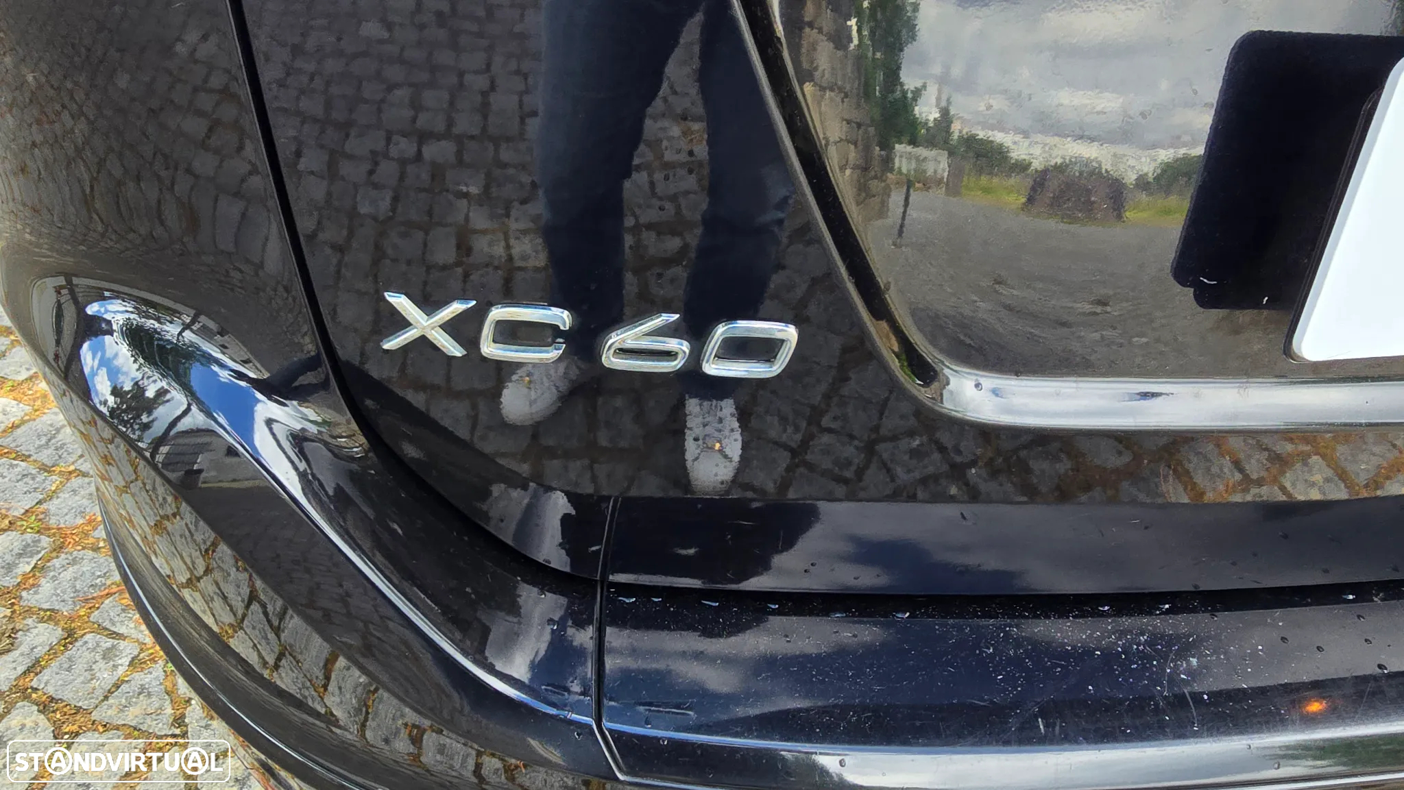 Volvo XC 60 2.0 D4 Momentum Geartronic - 20