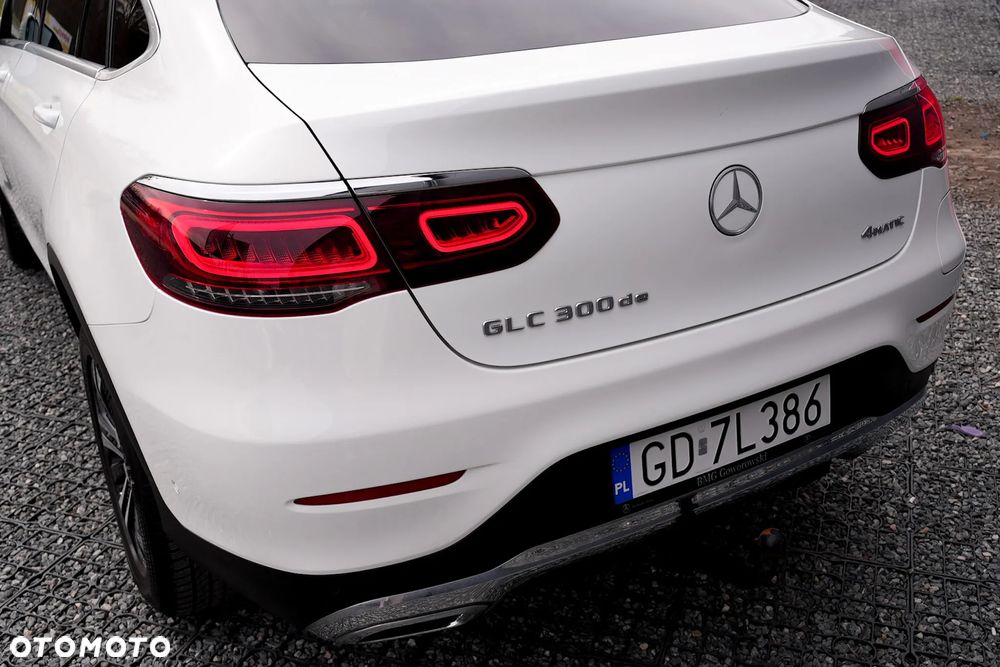 Mercedes-Benz GLC 300 de 4-Matic Business Edition - 6
