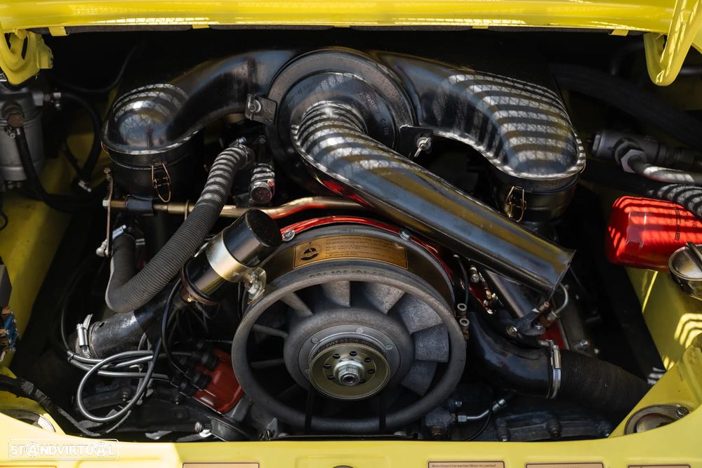 Porsche 911 Série F - 31