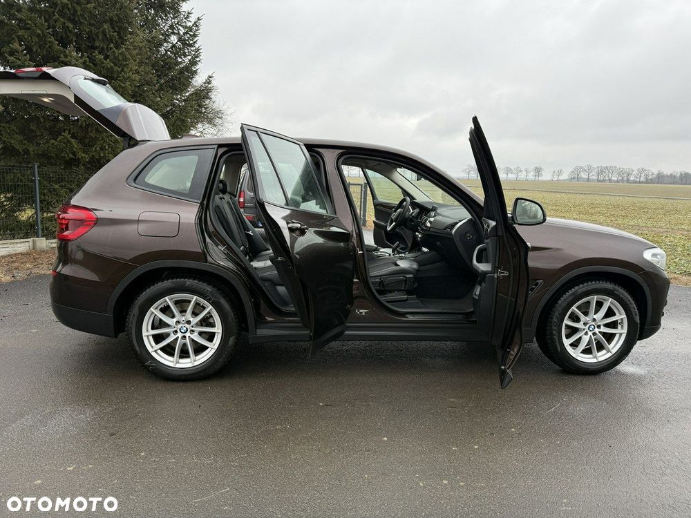 BMW X3 xDrive20i Advantage - 19