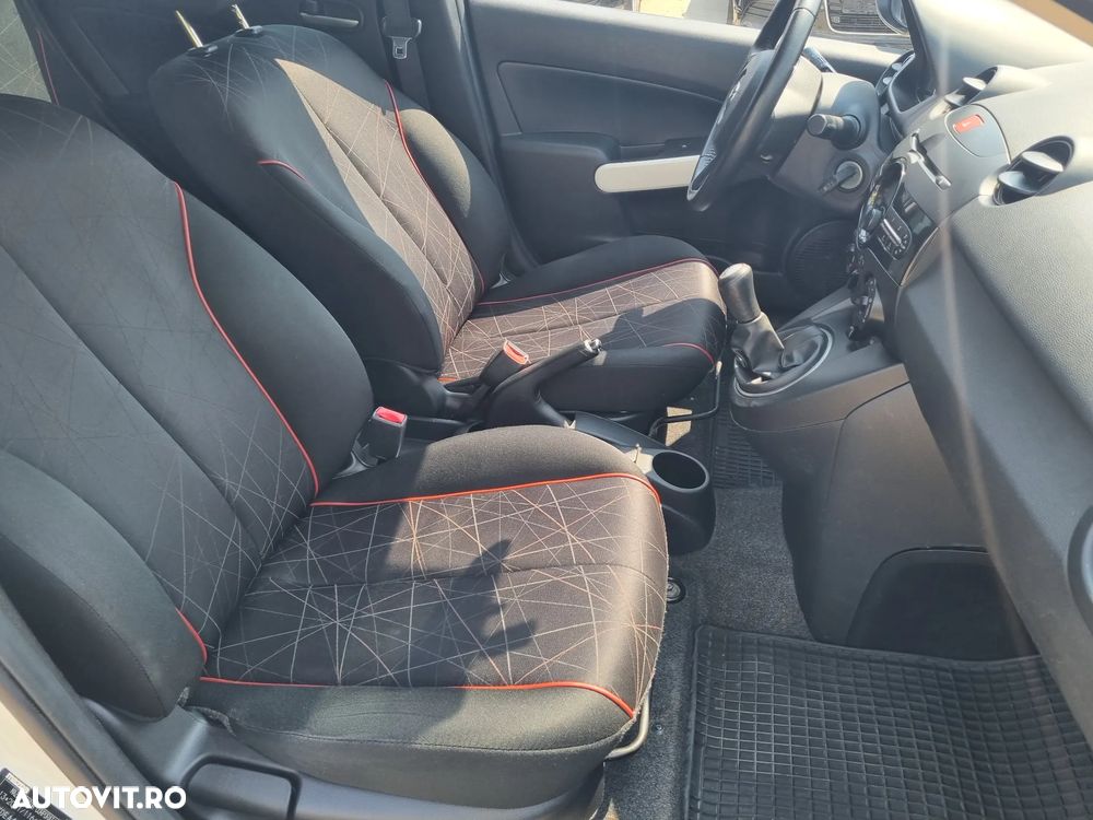 Mazda 2 1.3i Tamura - 13