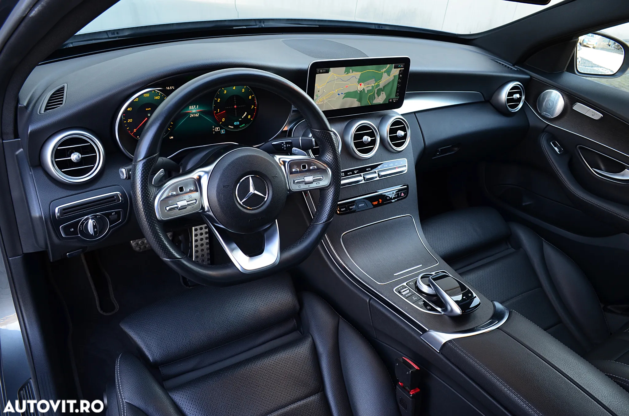 Mercedes-Benz C 200 4Matic 9G-TRONIC AMG Line - 11