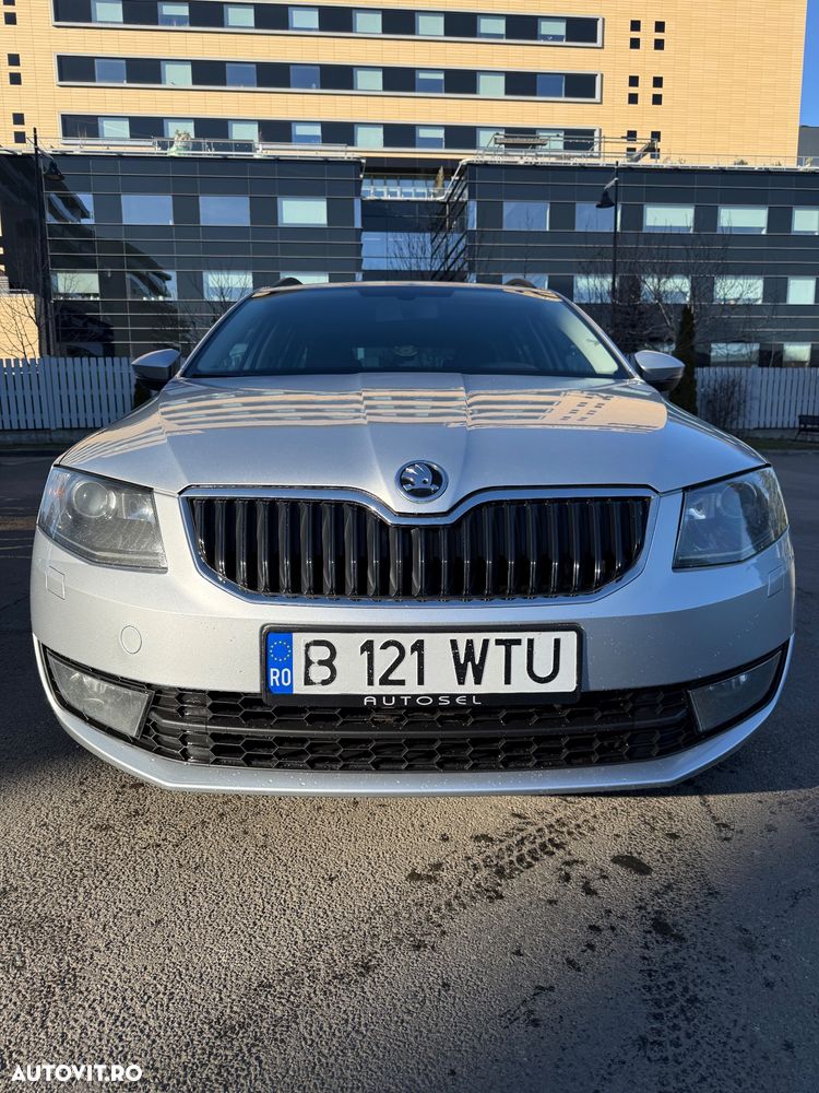 Skoda Octavia 1.6 TDI DSG Ambition - 1