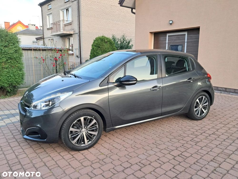 Peugeot 208 PureTech 82 Allure - 26