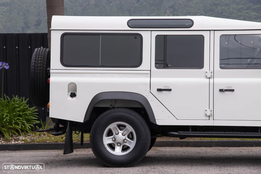 Land Rover Defender 110 2.5 Td5 E - 23
