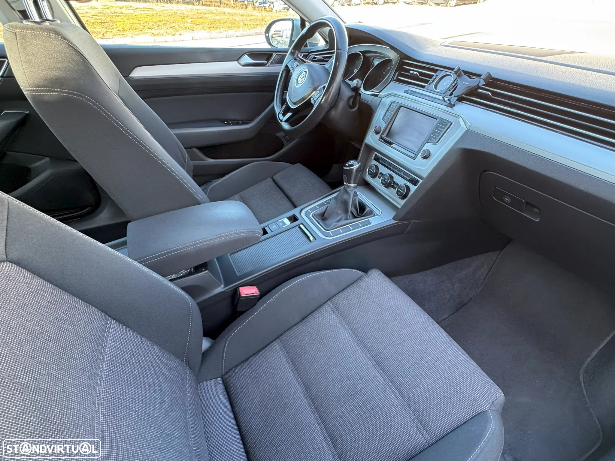 VW Passat 2.0 TDI Confortline - 6