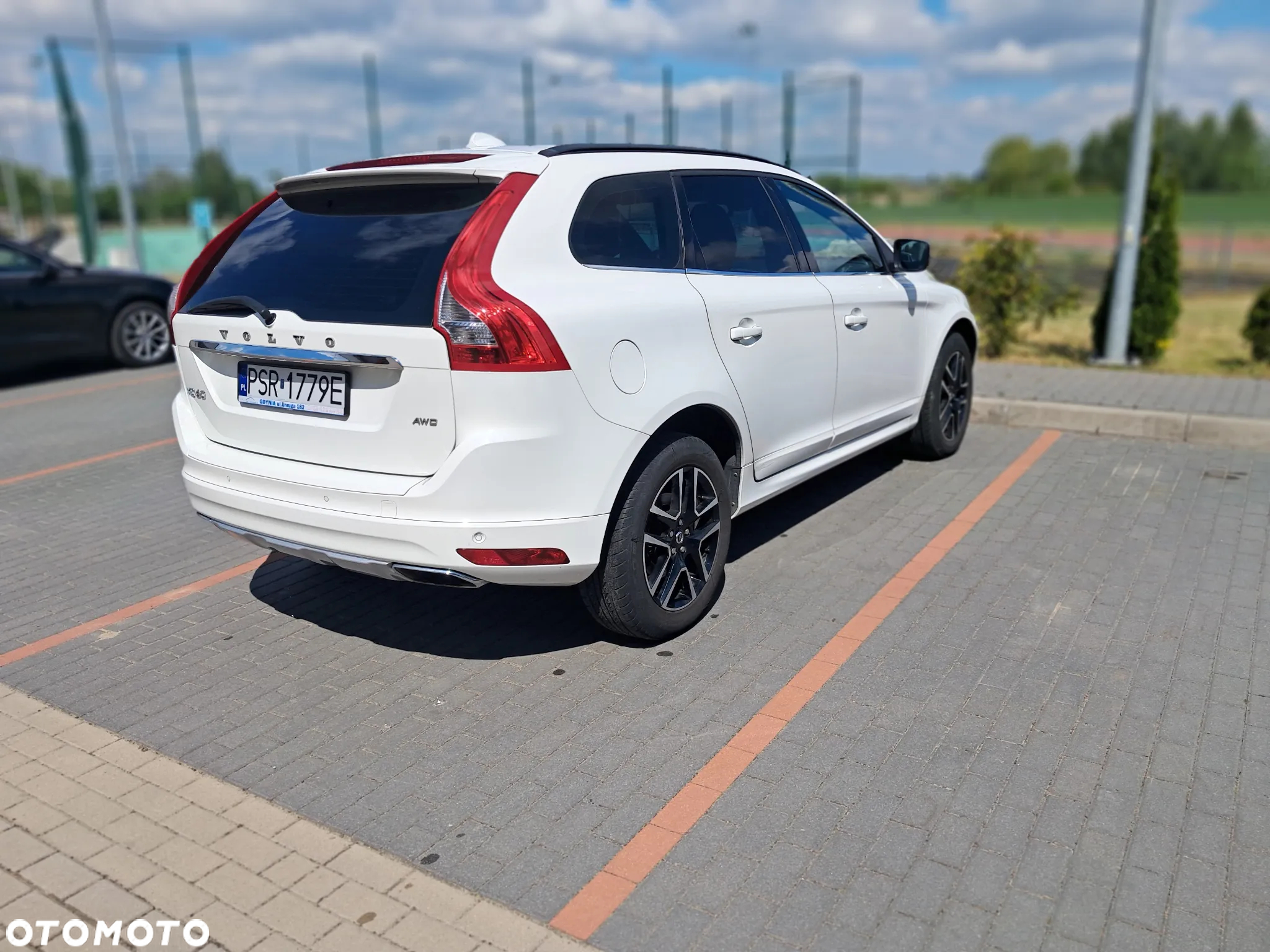 Volvo XC 60 D4 AWD Momentum - 11