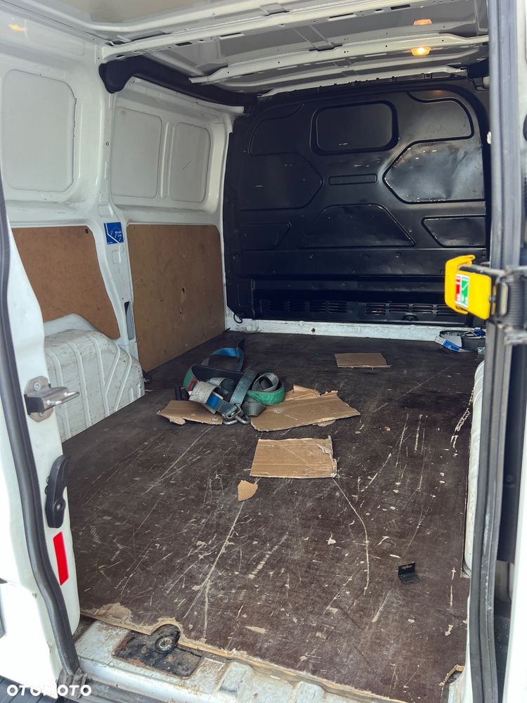 Ford Transit Custom - 13