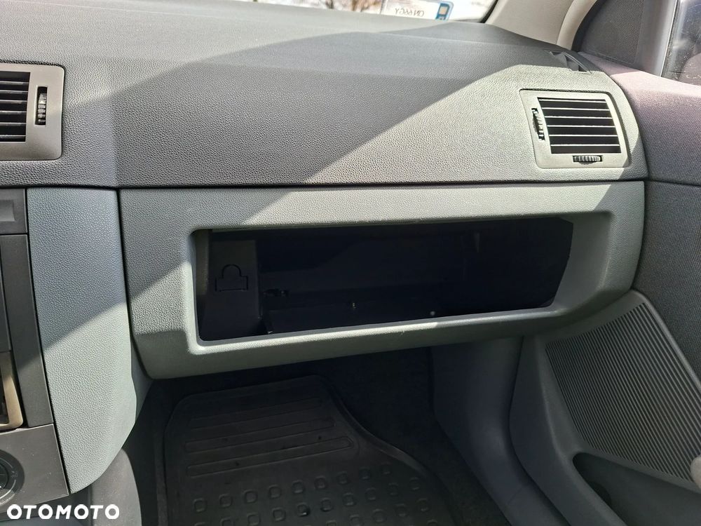 Skoda Fabia 1.2 HTP Basis - 6