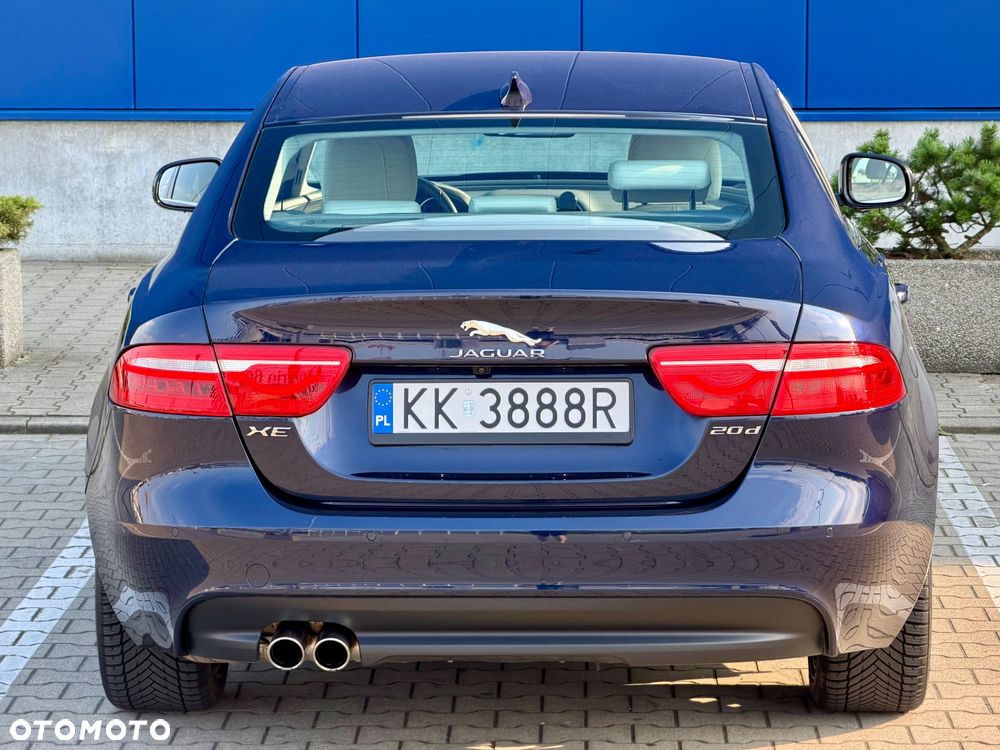 Jaguar XE 20d Prestige - 5