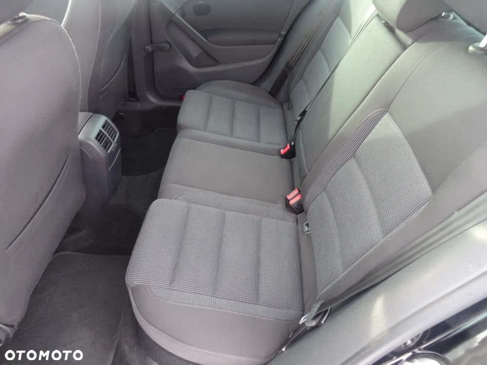 Volkswagen Golf 1.6 TDI DPF Comfortline - 14