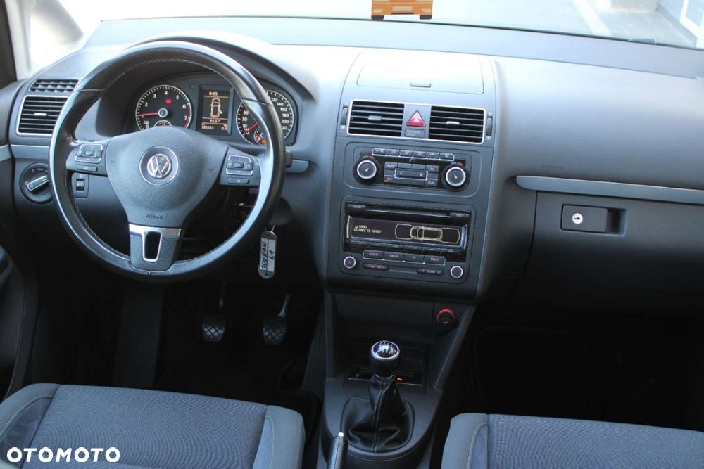 Volkswagen Touran - 39