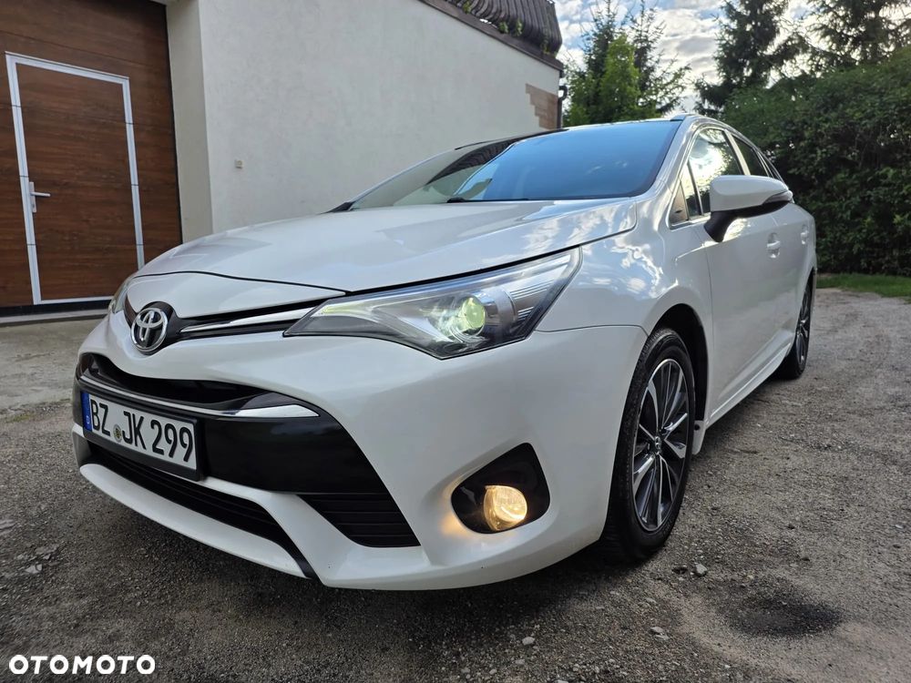 Toyota Avensis - 33