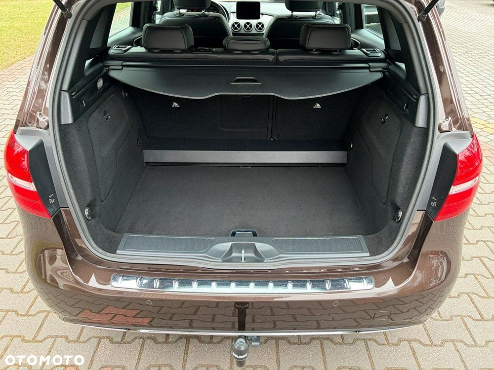 Mercedes-Benz Klasa B 250 - 32