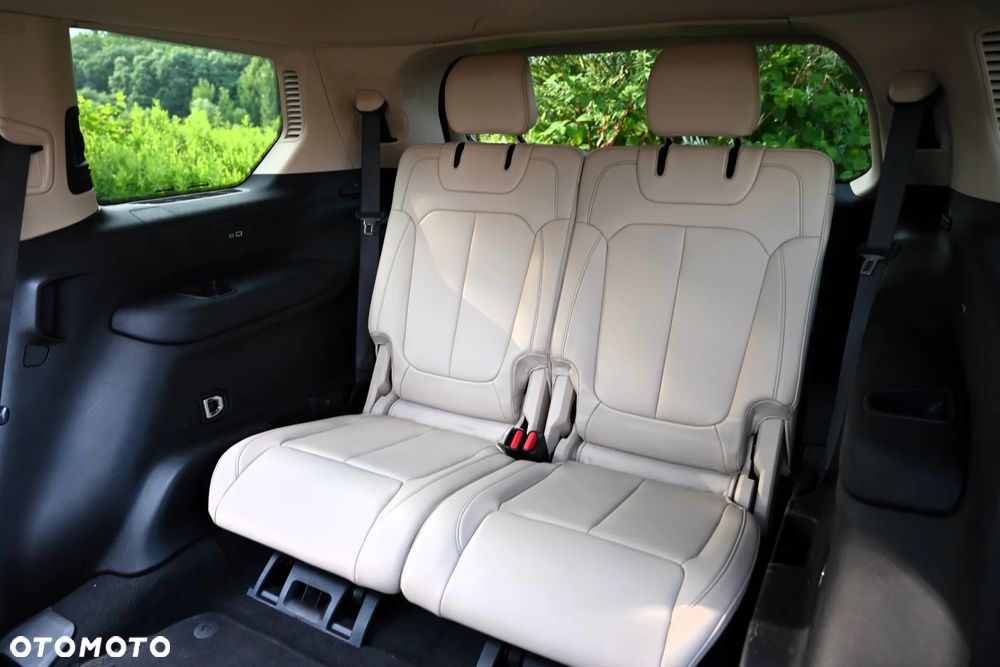 Jeep Grand Cherokee - 28