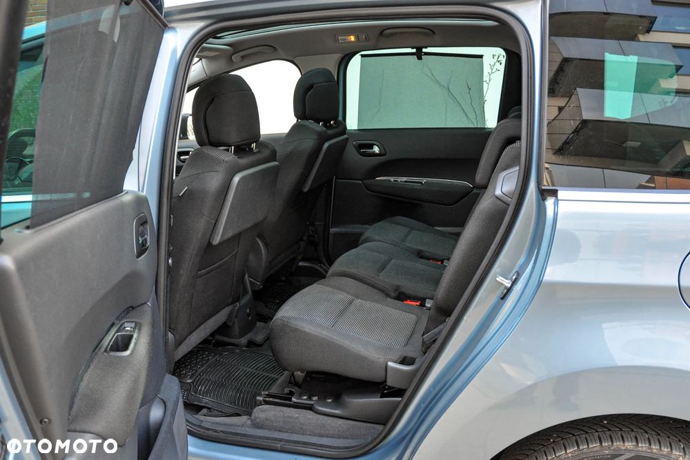 Peugeot 5008 - 8