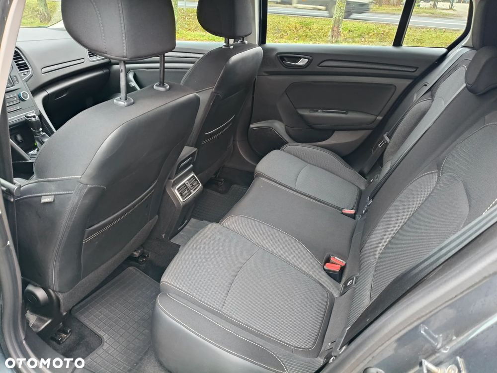 Renault Megane 1.5 Blue dCi Business - 10