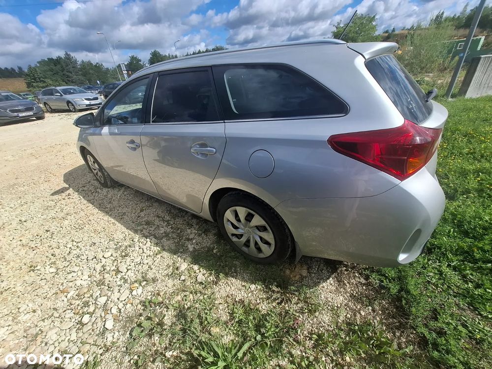 Toyota Auris - 15