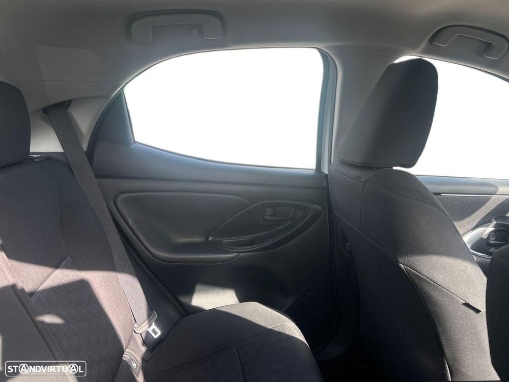 Toyota Yaris - 15
