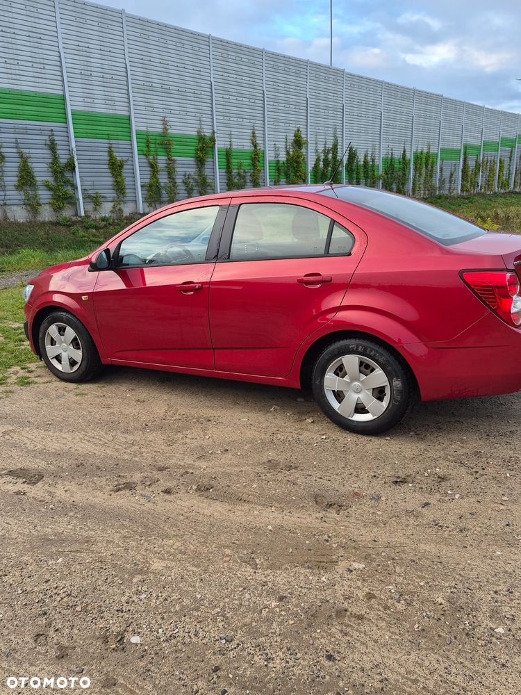 Chevrolet Aveo 1.2 LT - 9