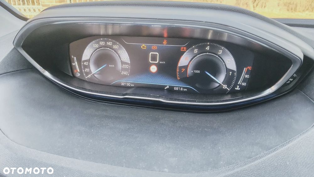 Peugeot 3008 1.2 PureTech GPF Active S&S - 23