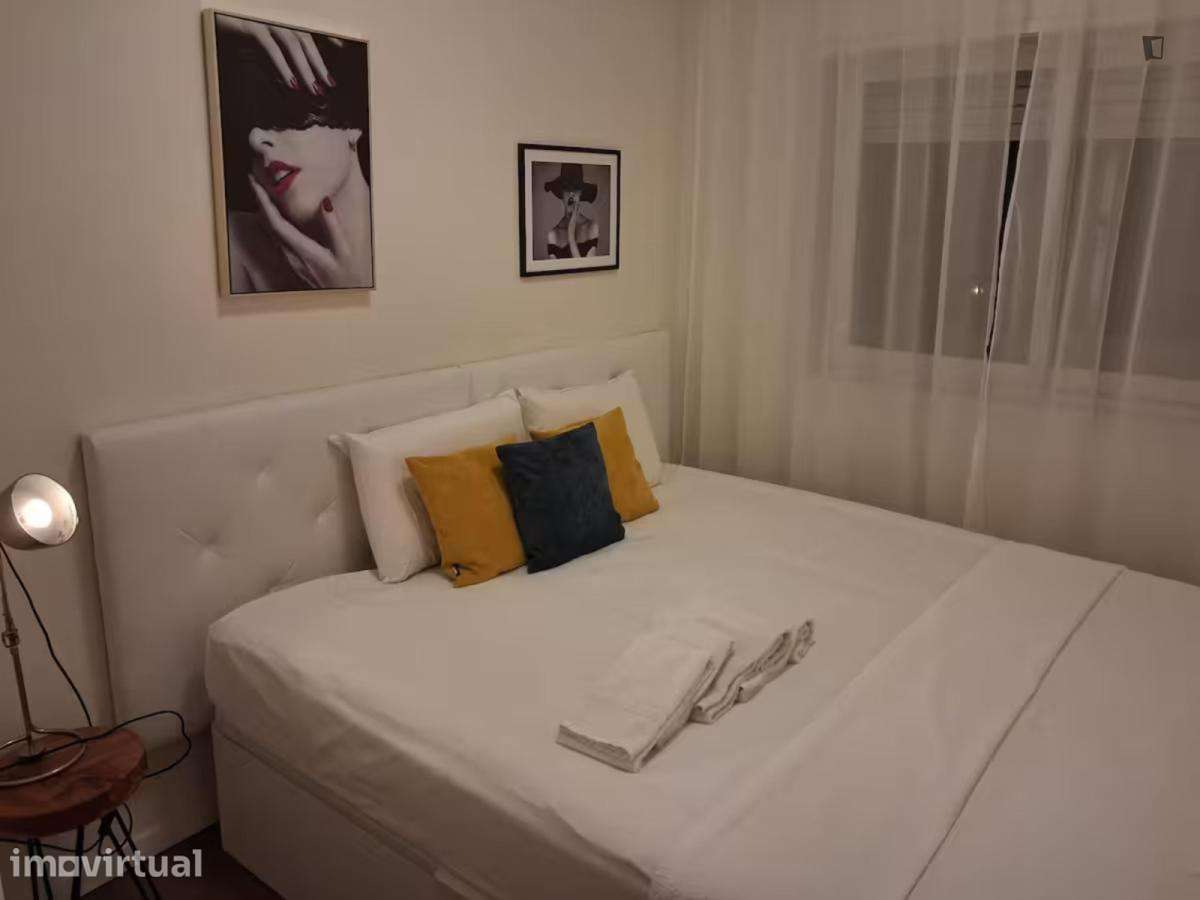 Apartamento com 1 quartos - localizado em Paranhos Porto - Grande imagem: 2/8