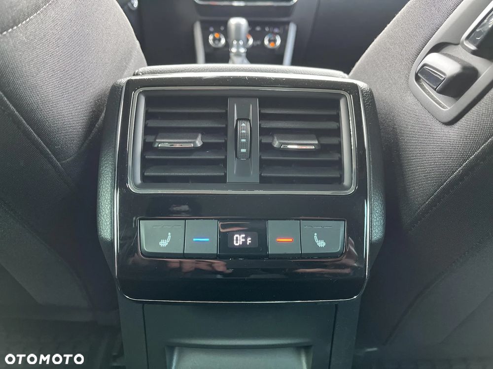 Skoda Superb 2.0 TDI DSG Style - 29